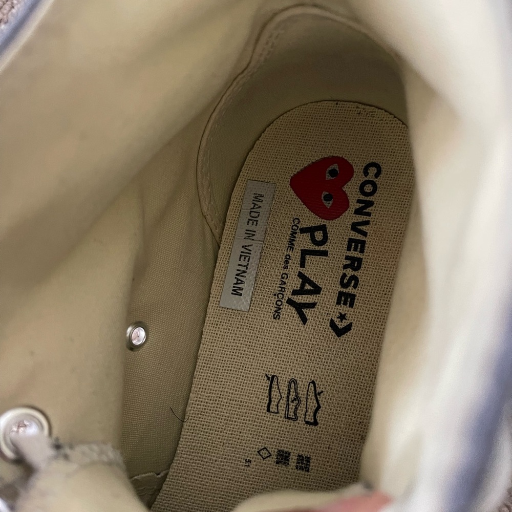 Converse - Picture 4 of 4